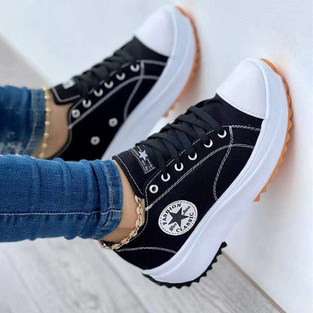 Sanna | Mote Star Sneakers