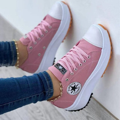 Sanna | Mote Star Sneakers